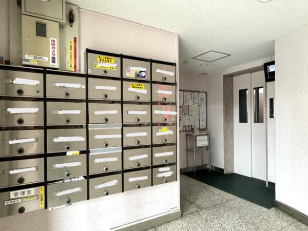 藤ビル エントランス