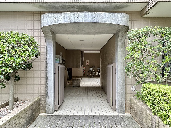 東急ドエルアルス上用賀　アプローチ