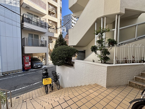 GSハイム代々木公園　アプローチ