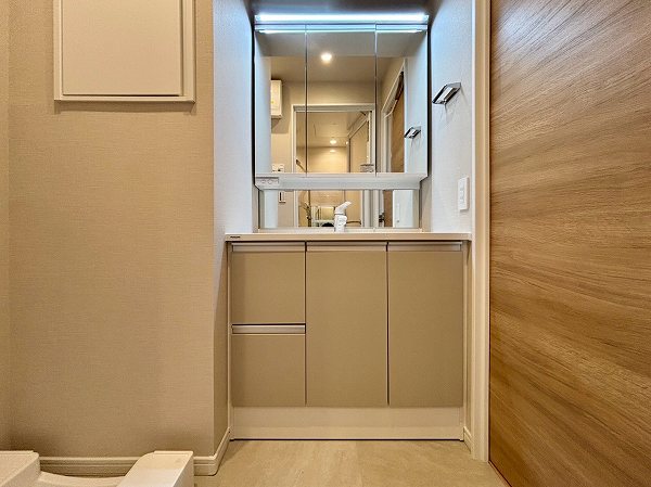 エンゼルハイム荻窪_大きな洗面化粧台の写真1