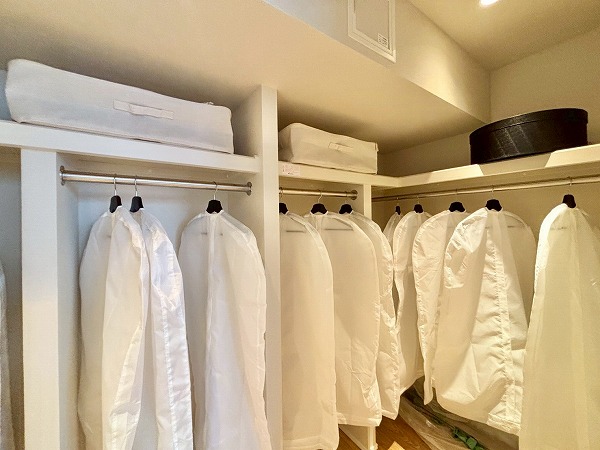 パークハウス平河町_大きなウォークインクローゼットの写真