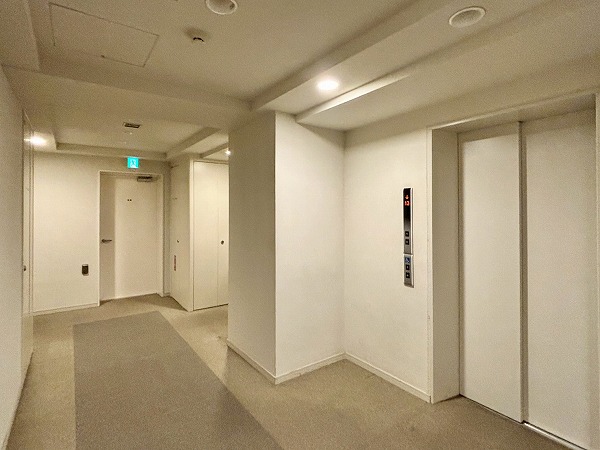パークハウス平河町　内廊下