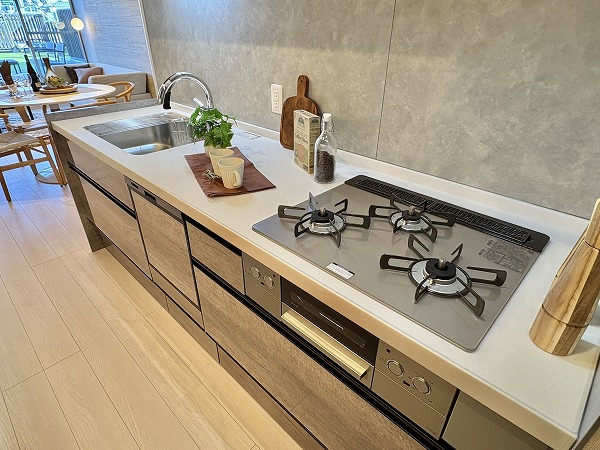 フューズ・コート175_システムキッチンの写真