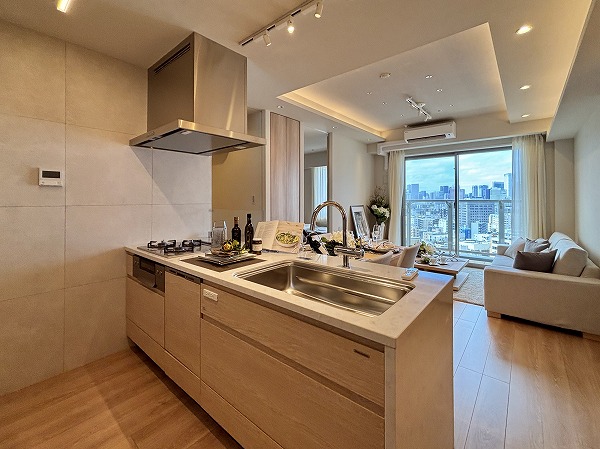 ブリリアザタワー東京八重洲アベニュー_リビングダイニングキッチンの写真