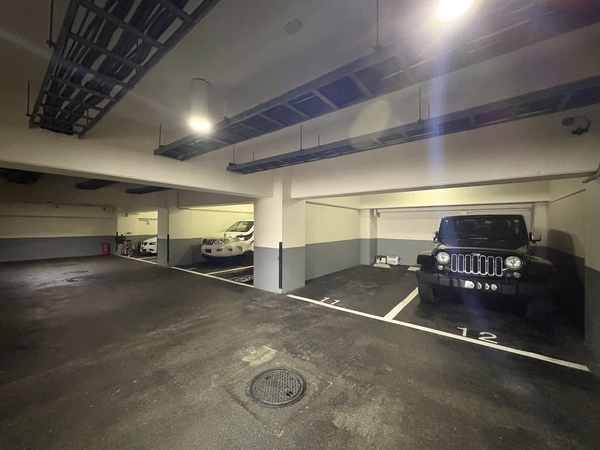アンバサダー六本木　駐車場