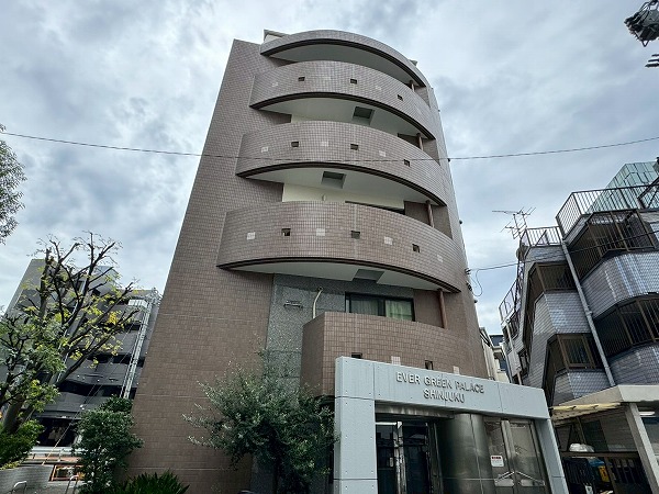 エバーグリーンパレス新宿　外観