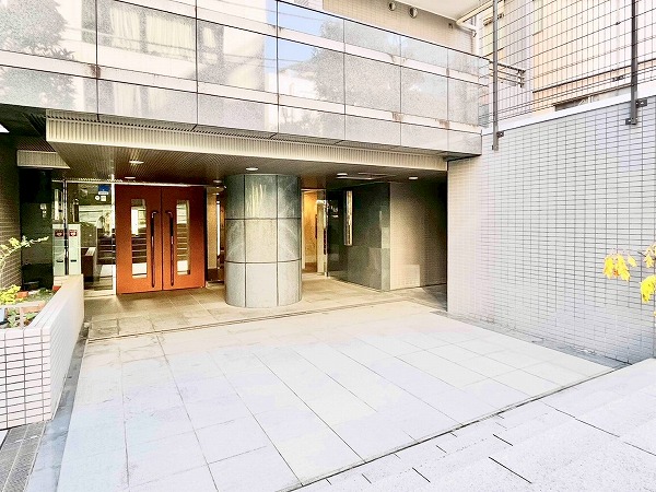 ファミールシティレジデンス　アプローチ