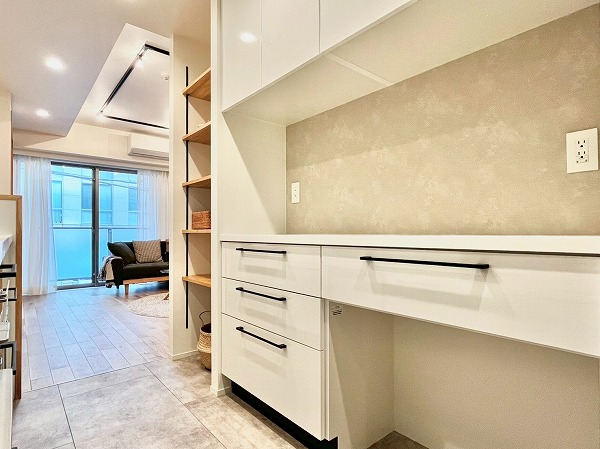 ファミールシティレジデンス_カップボードの写真