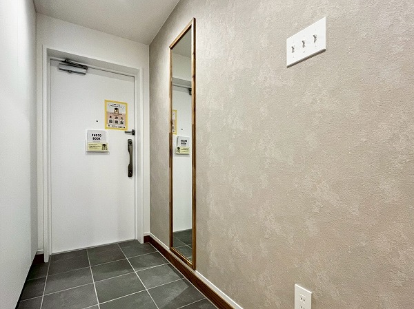 ファミールシティレジデンス_広々した玄関の写真