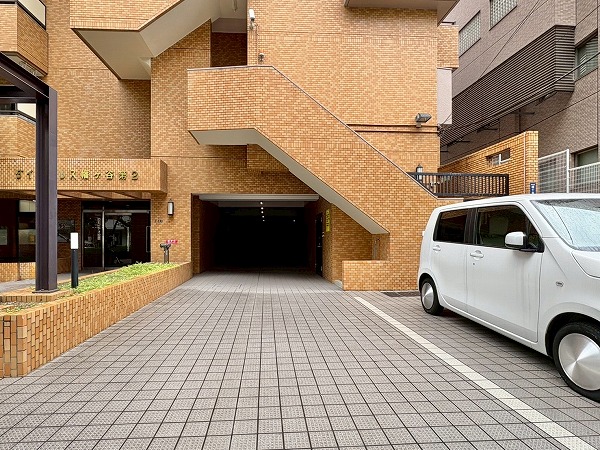 ダイアパレス幡ヶ谷第2　駐輪場入口
