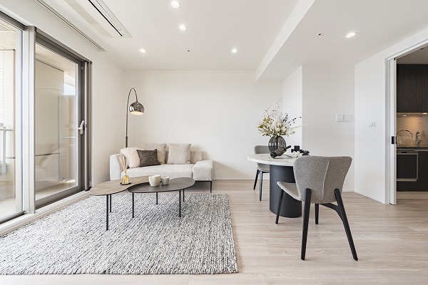 パークコート麻布十番ザタワー_明るいリビングの写真