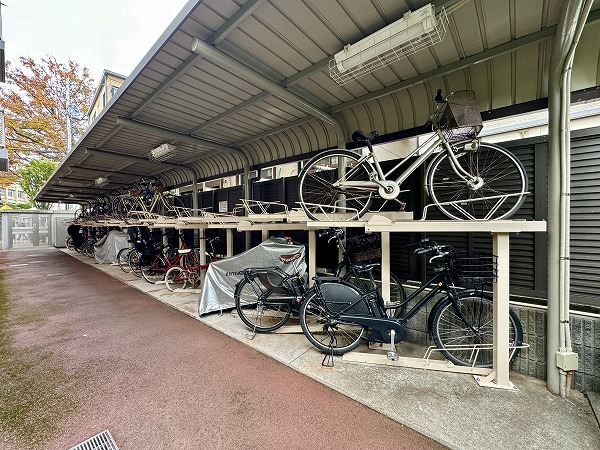 オーベル三軒茶屋dR 駐輪場