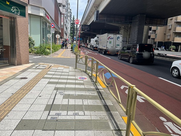 マンションまでの道