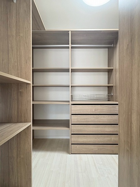 スカイコート市ヶ谷第3_可動式収納の写真