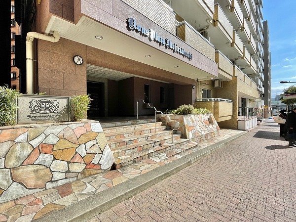 ライオンズプラザ池尻大橋 アプローチ