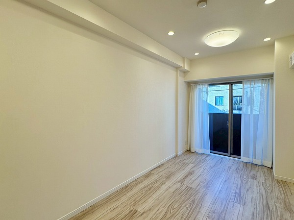 スタジオエアー白金_約8帖の洋室の写真2