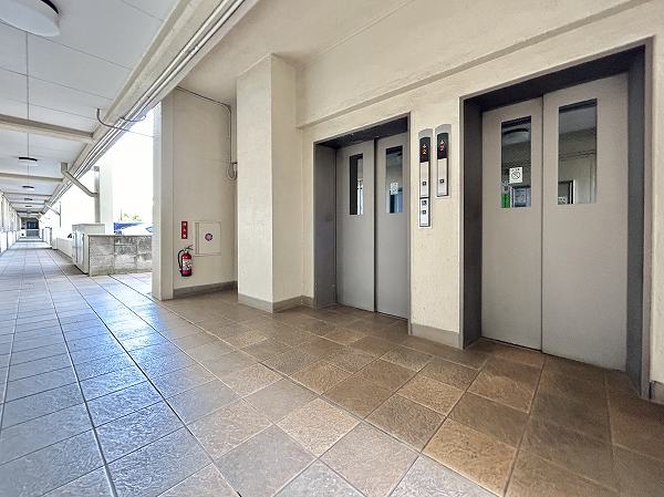 馬事公苑前ハイム2号棟 エレベーターホール