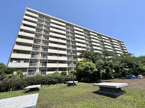 馬事公苑前ハイム2号棟 外観