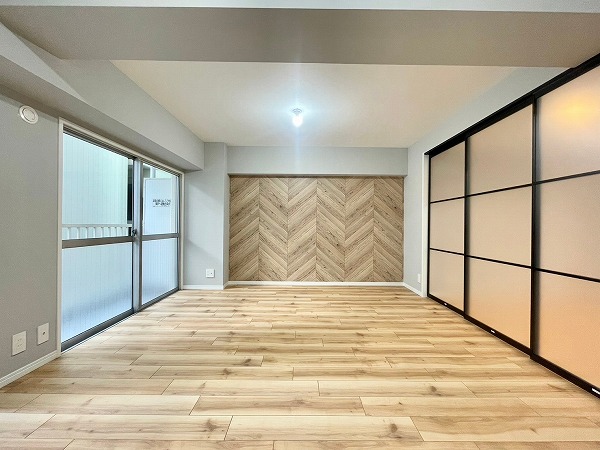 ワコー東日本橋マンション_ヘリンボーン柄のクロスの写真