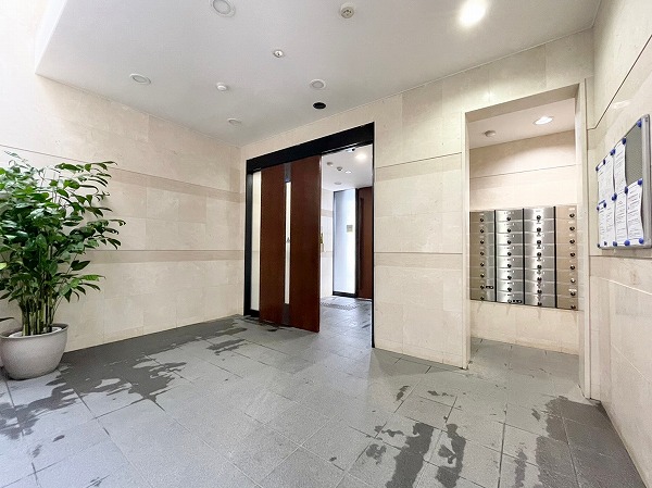 パルテール白金 エントランス