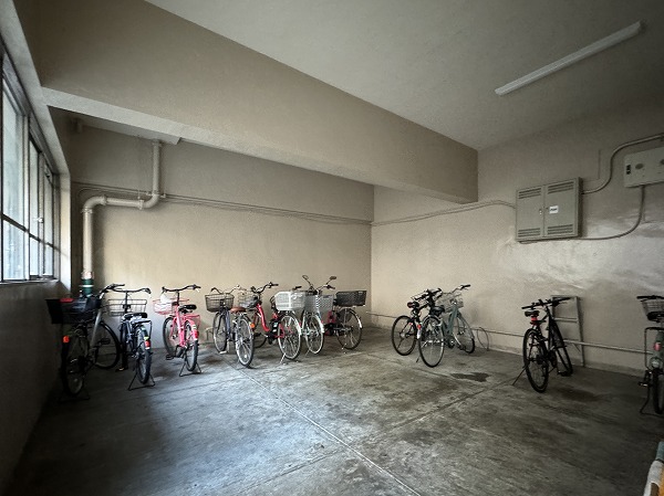 大森駅前住宅2号棟　駐輪場