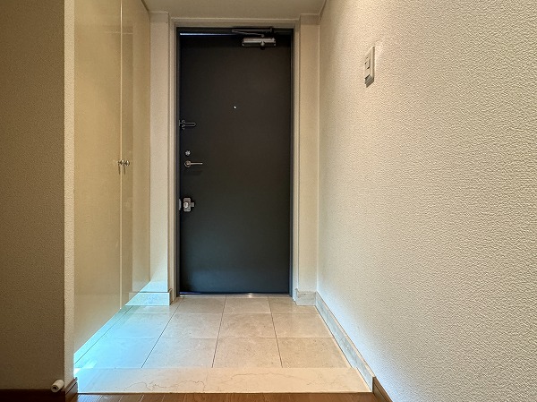 パルテール白金_玄関の写真