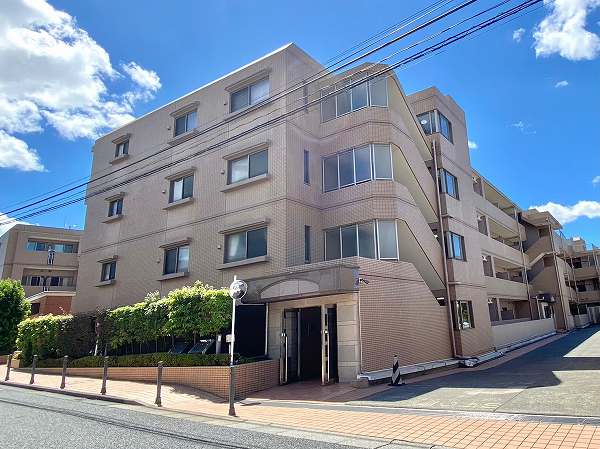 ファミール明大前　外観