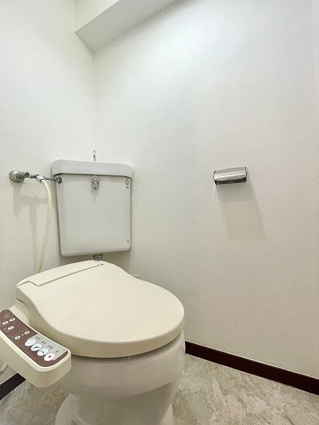 ヴァンヴェール新宿_シンプルなトイレの写真