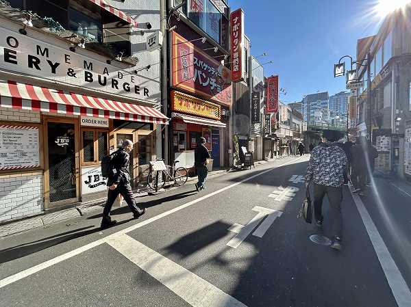 代々木駅西口周辺