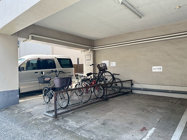 祐天寺第二コーポ 駐輪場