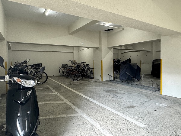 武蔵小山フラワーマンション　自転車・バイク置き場