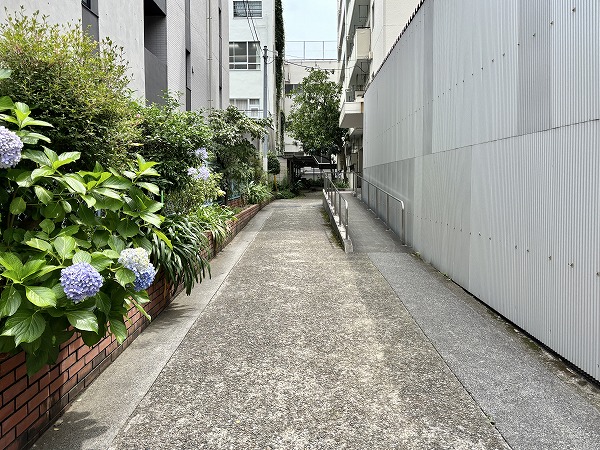 サンライズ神楽坂　マンション入口