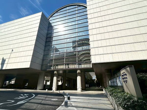 新国立劇場