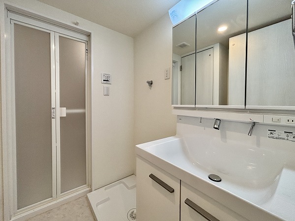 音羽サンハイツ_清潔感のあるパウダールームの写真