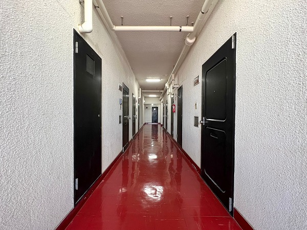 秀和大岡山レジデンス 内廊下