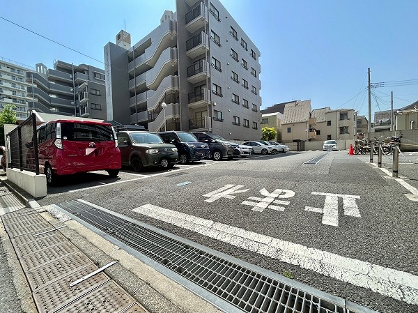 エンゼルハイム大森町参番館　駐車場