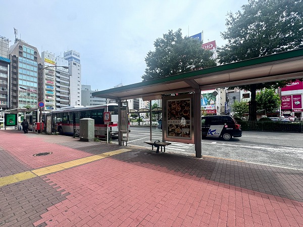 五反田駅前のバスターミナル