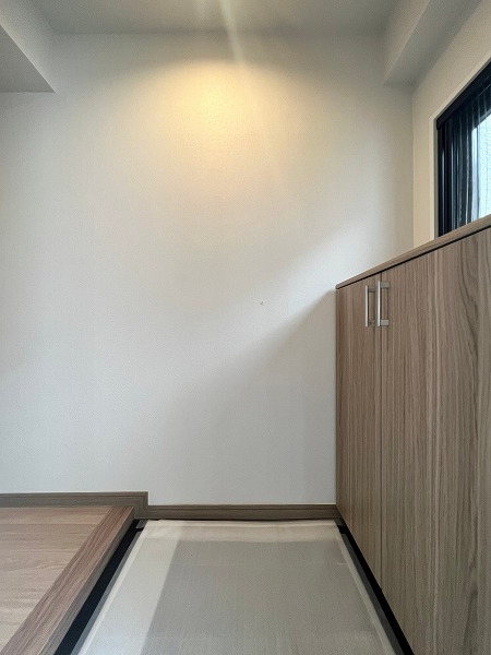 それではお部屋へ