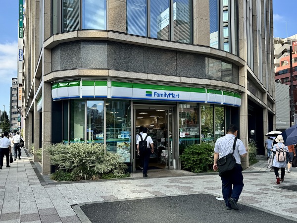 ファミリーマート