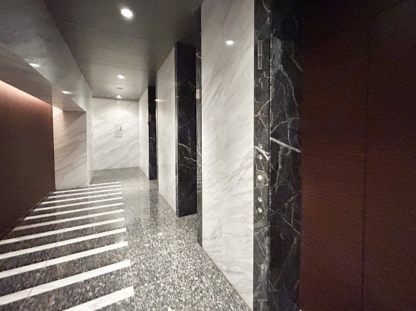 ワールドシティタワーズアクアタワー エレベーターホール