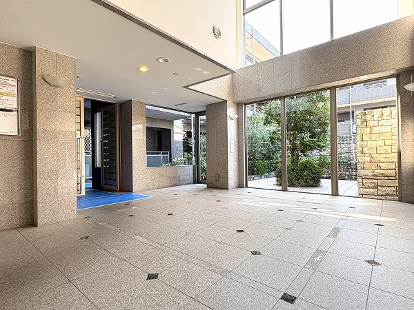 オーベル桜上水 エントランスロビー