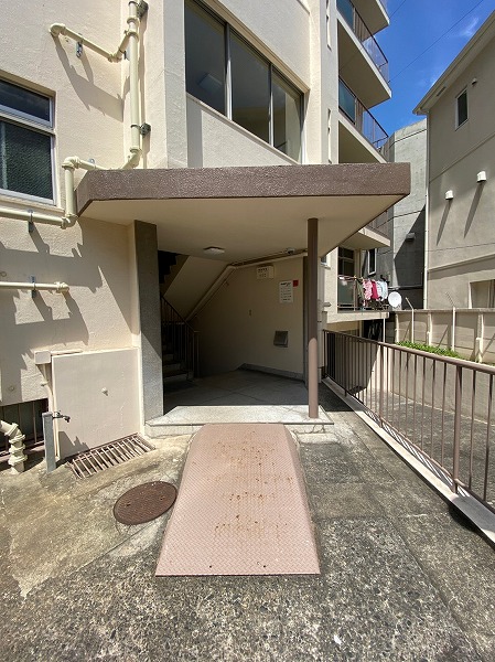 代々木台マンション エントランス