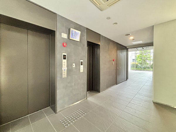 新宿山吹アインスタワー エレベーターホール