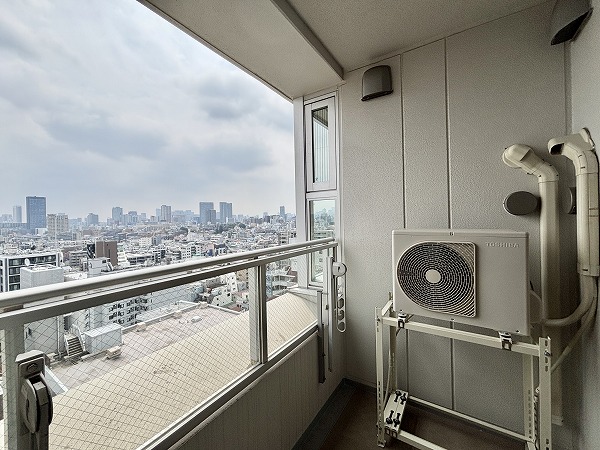 新宿山吹アインスタワー_東向きのバルコニーの写真2