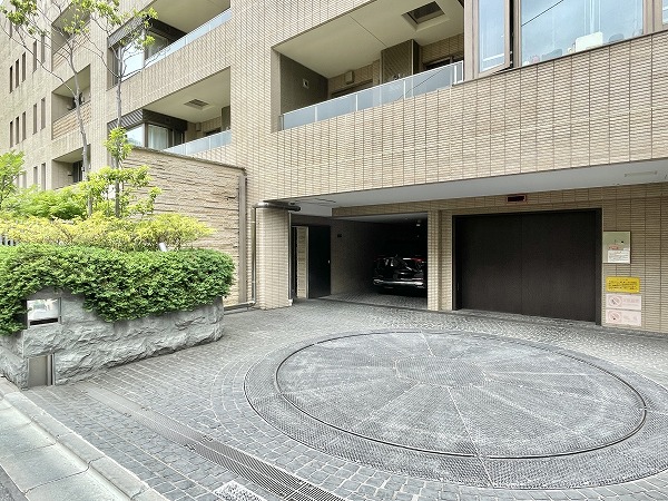 ウェリス麻布狸穴_駐車場の写真