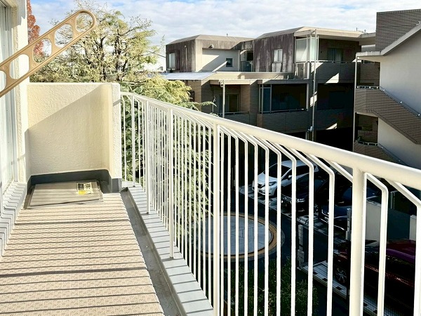 馬事公苑前シティハウス_バルコニー右からの写真