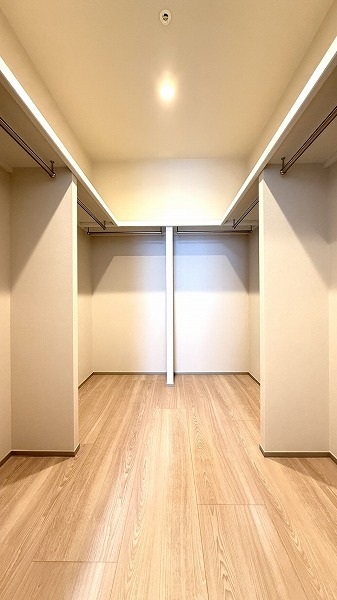 アーバンドックパークシティ豊洲タワーA_ウォークインクローゼット付きの洋室の写真1