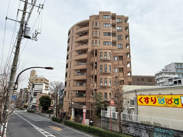 ルイシャトレ世田谷グランディア　共用部　オートロック　駐輪場　宅配ボックス