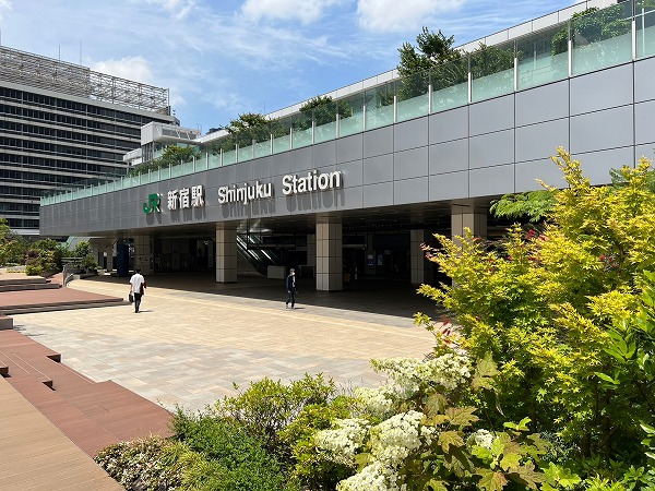 JR新宿駅