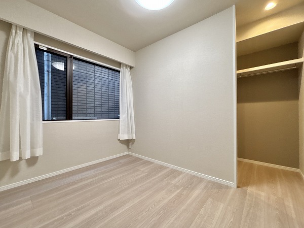 南青山ユニハイツ_コンパクトな洋室の写真